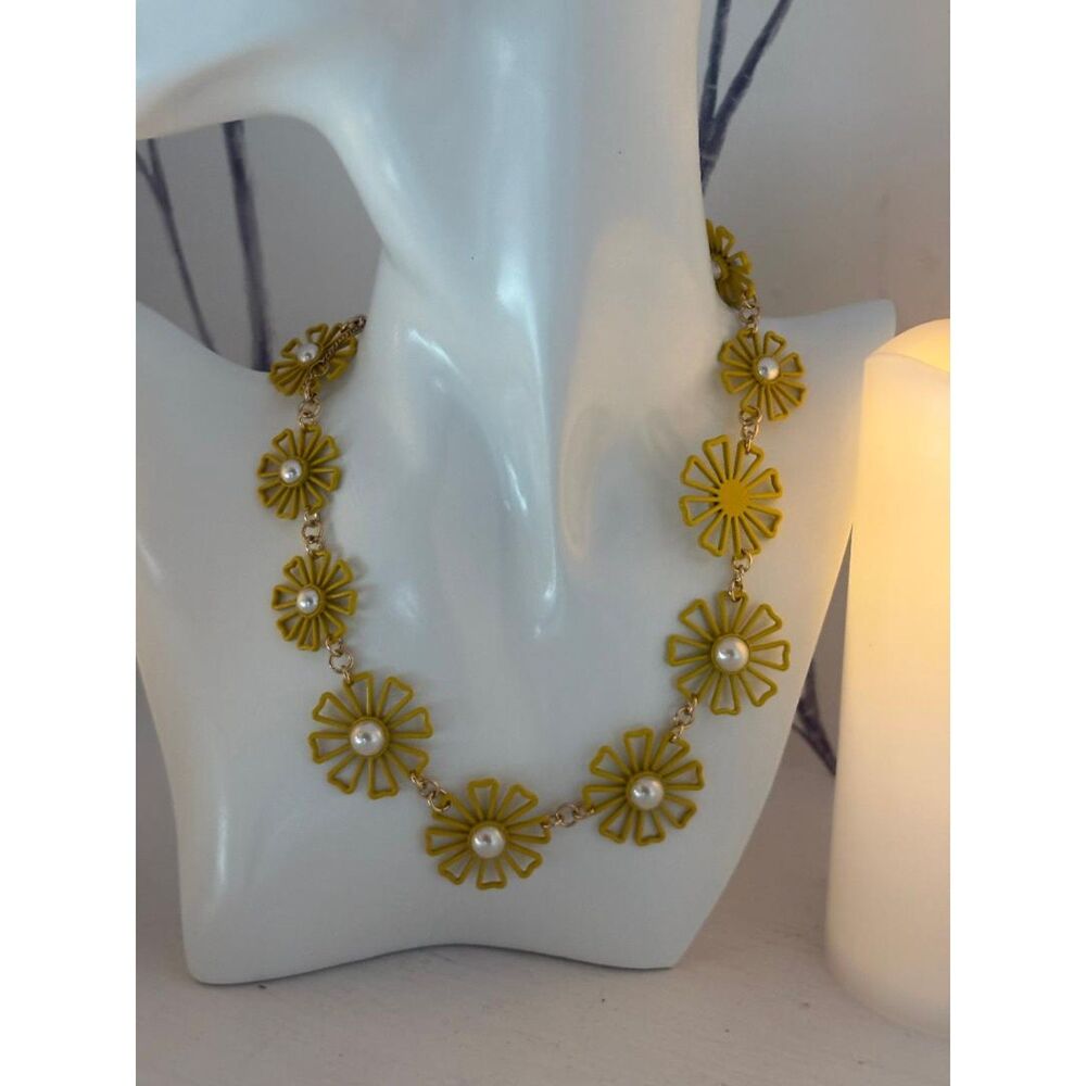 Yellow Flower Necklace with Faux Pearl Detail NWOT
